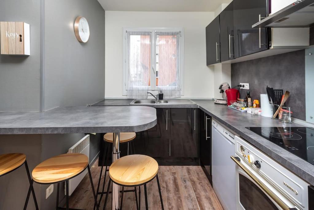 Duplex Cosy Et Contemporain Avec Parking Prive Apartment Amiens Ngoại thất bức ảnh