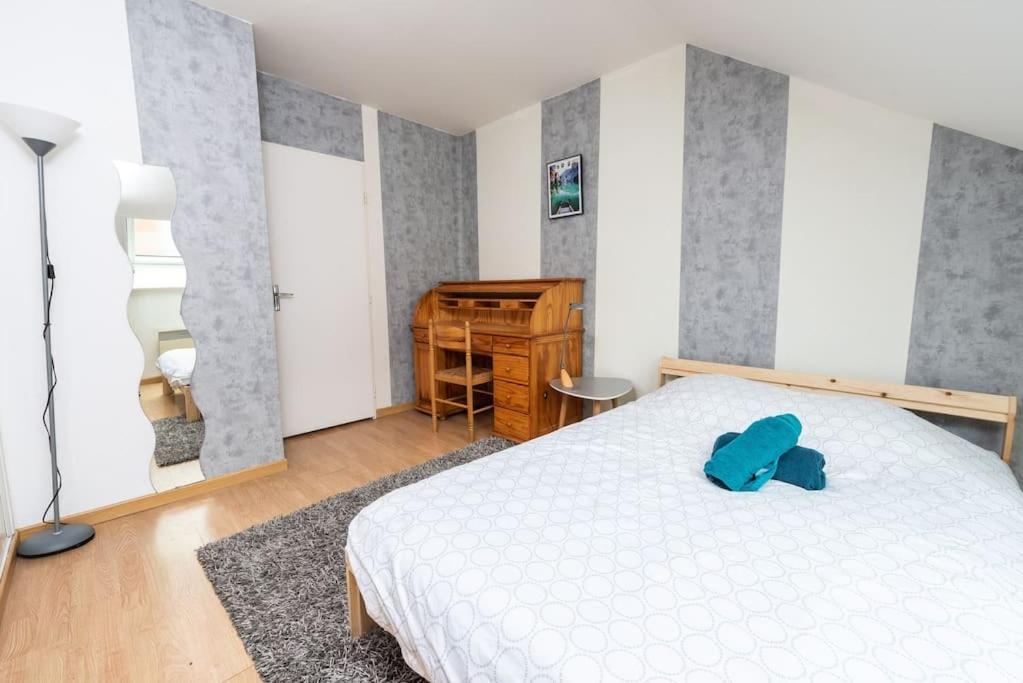 Duplex Cosy Et Contemporain Avec Parking Prive Apartment Amiens Ngoại thất bức ảnh