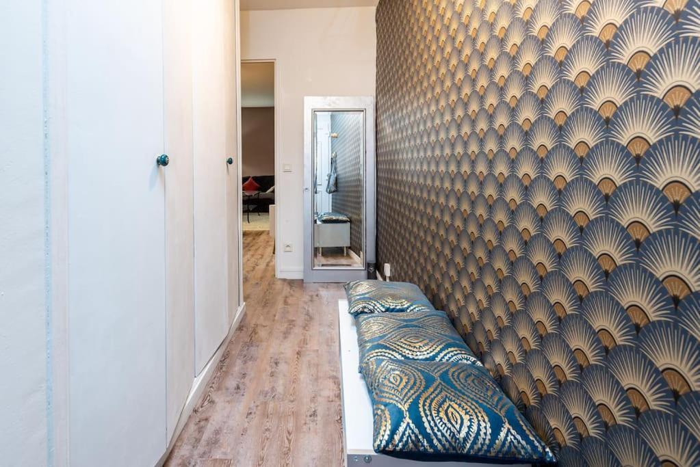 Duplex Cosy Et Contemporain Avec Parking Prive Apartment Amiens Ngoại thất bức ảnh