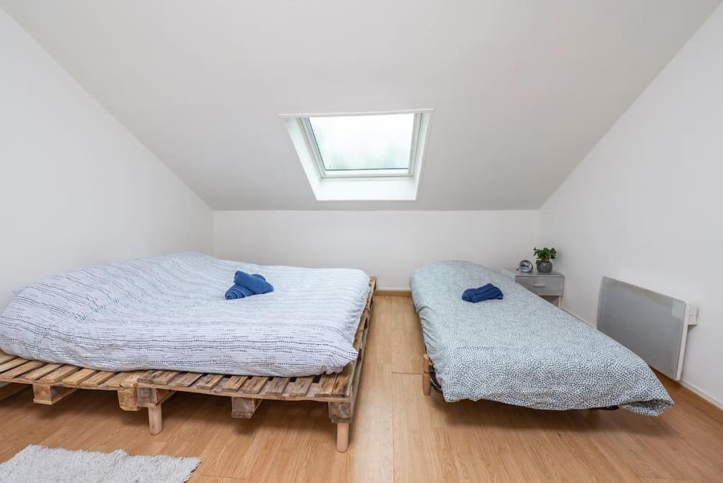 Duplex Cosy Et Contemporain Avec Parking Prive Apartment Amiens Ngoại thất bức ảnh
